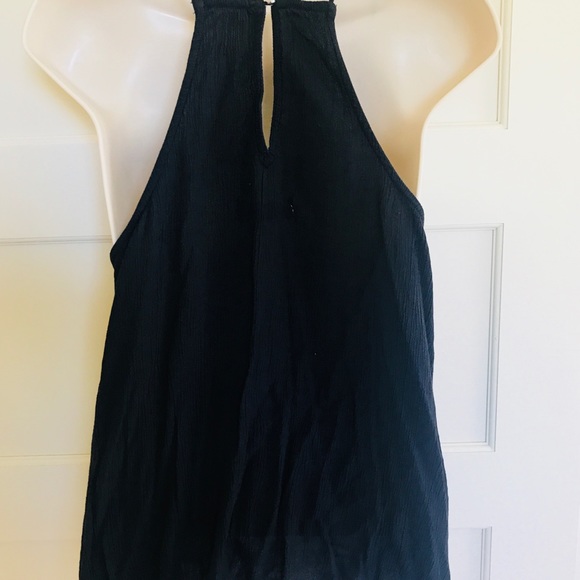 Strappy Lace Tank - Picture 4 of 8